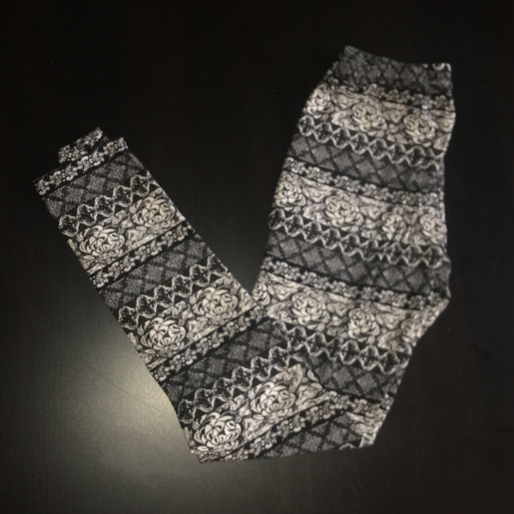 Patterned Leggings Size M
